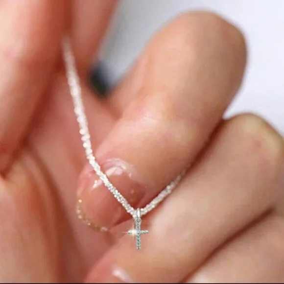 1pc Korean Style Bright Rhinestone Cross Pendant Necklace For Women - Picture 2 of 3